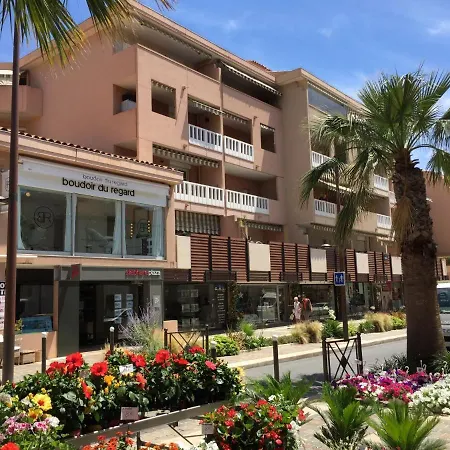 Régina-2 *